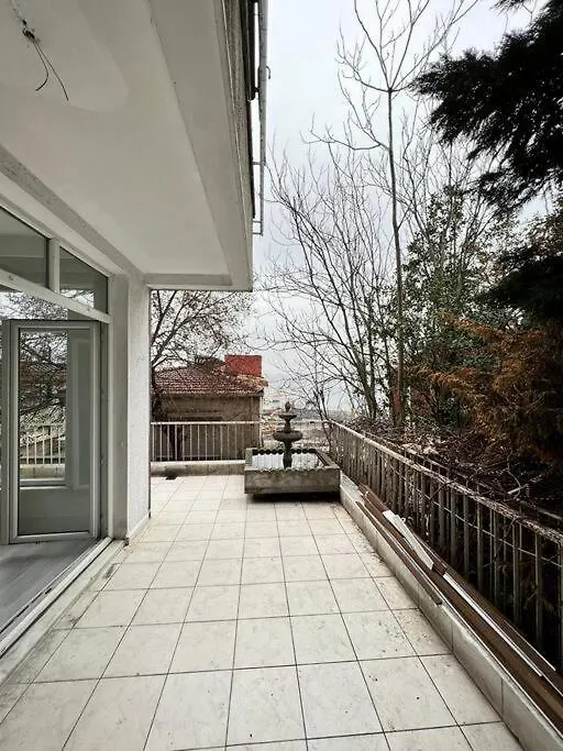 Wonder Homes- Stylish 4Br Flat, Terrace, Sea View, Kabatas Istanboel 0*,  Turkije