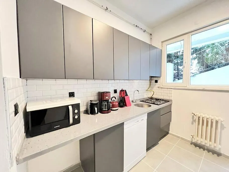Wonder Homes- Stylish 4Br Flat, Terrace, Sea View, Kabatas Istanboel
