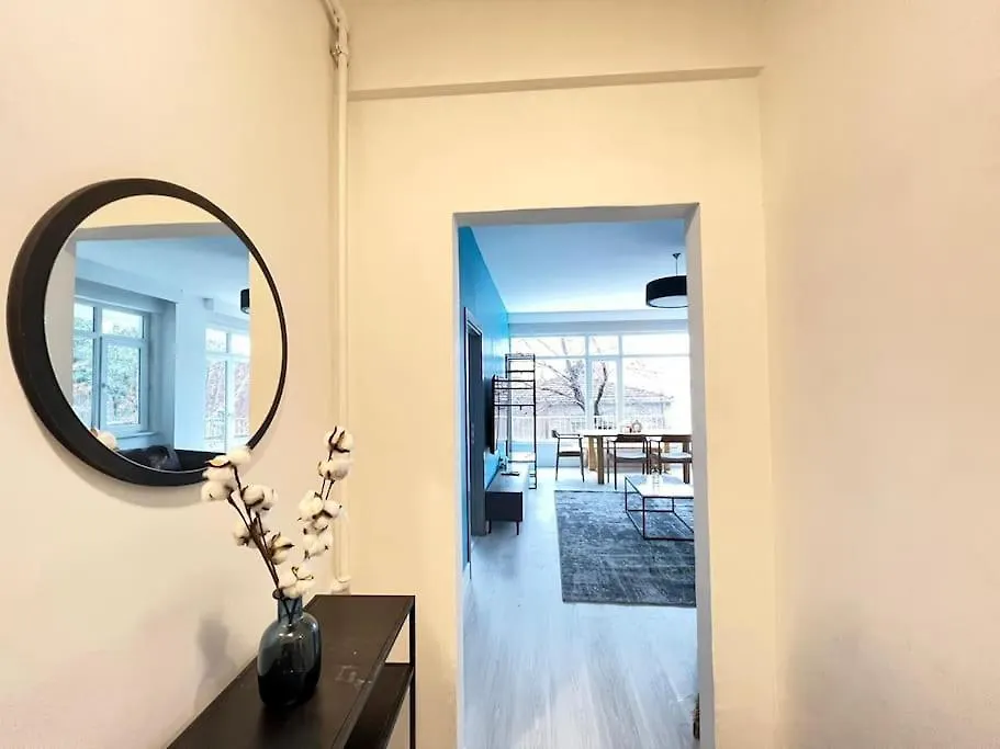 Apartment Wonder Homes- Stylish 4Br Flat, Terrace, Sea View, Kabatas Istanbul